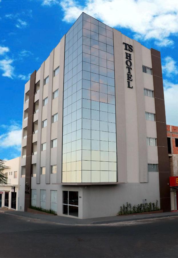 Ts Hotel Porteirinha Dış mekan fotoğraf